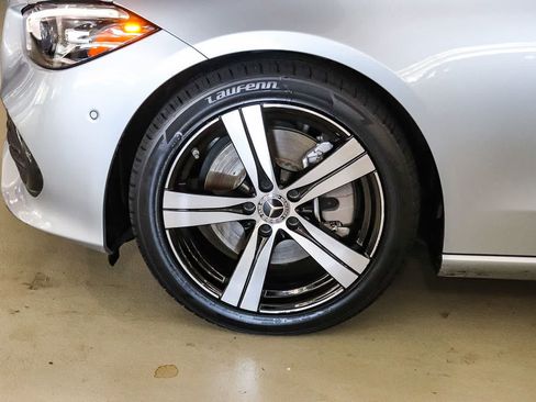 Used 2024 Mercedes-Benz C 300 4MATIC Sedan image 9