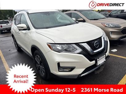 Used 2017 Nissan Rogue SL