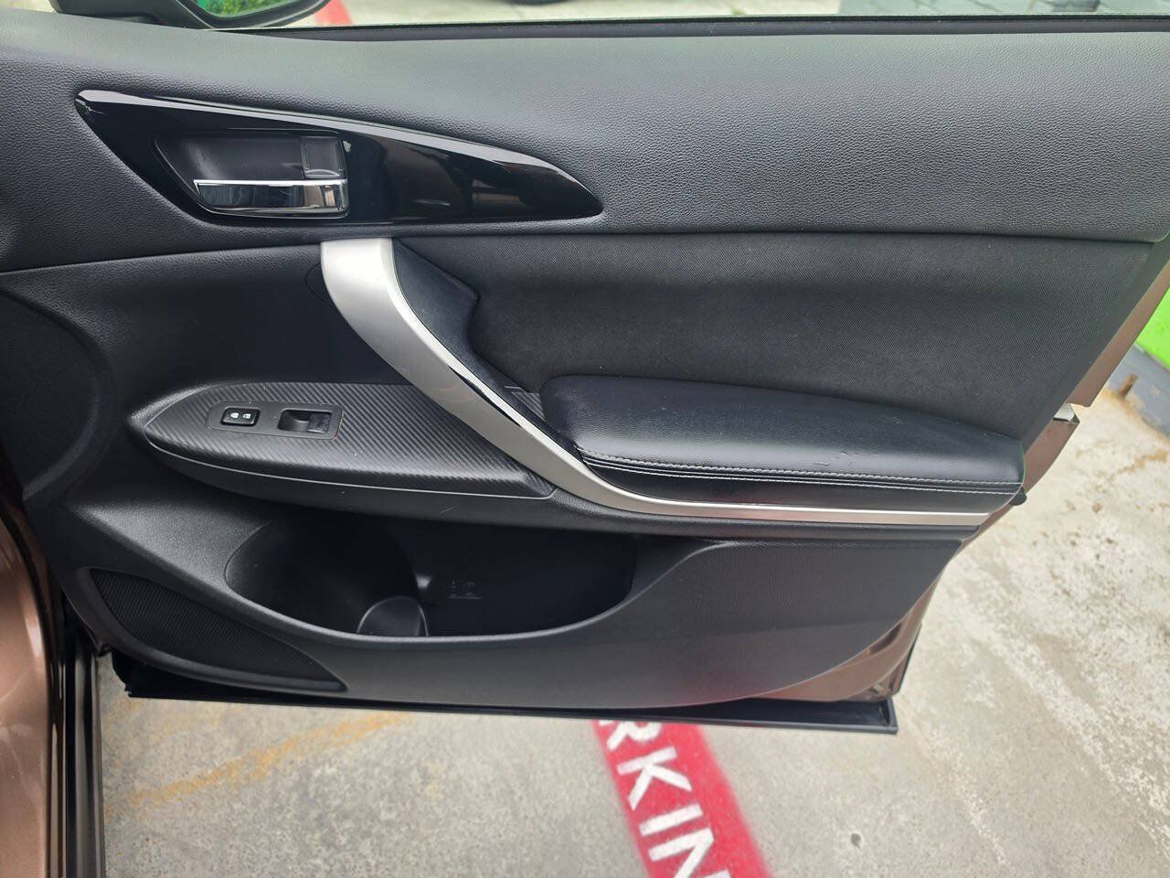 Used 2019 Mitsubishi Eclipse Cross SE AWD/4WD image 31