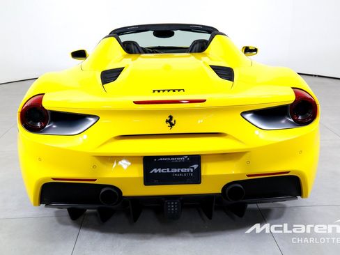 Used 2017 Ferrari 488 Spider RWD image 8