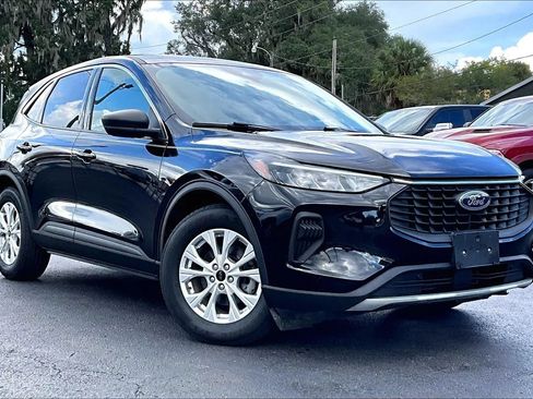 Used 2023 Ford Escape Active FWD image 2