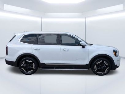 Used 2023 Kia Telluride EX w/ EX Captain's Chair Package