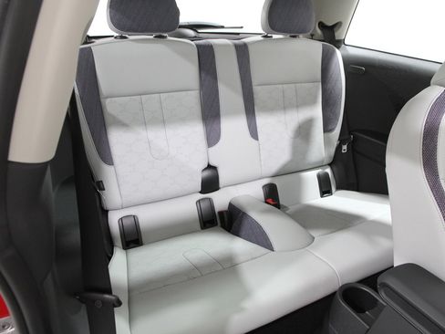 Certified 2025 MINI Cooper S image 17