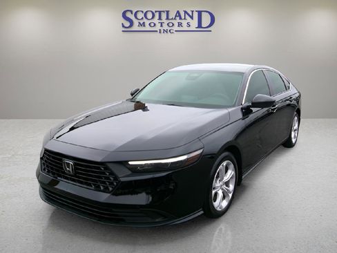 Used 2025 Honda Accord LX image 2