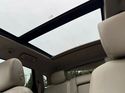 Used 2014 Cadillac SRX Luxury FWD image 25