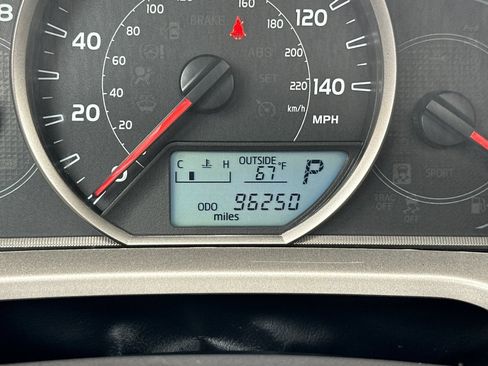 Used 2015 Toyota RAV4 XLE AWD/4WD image 27