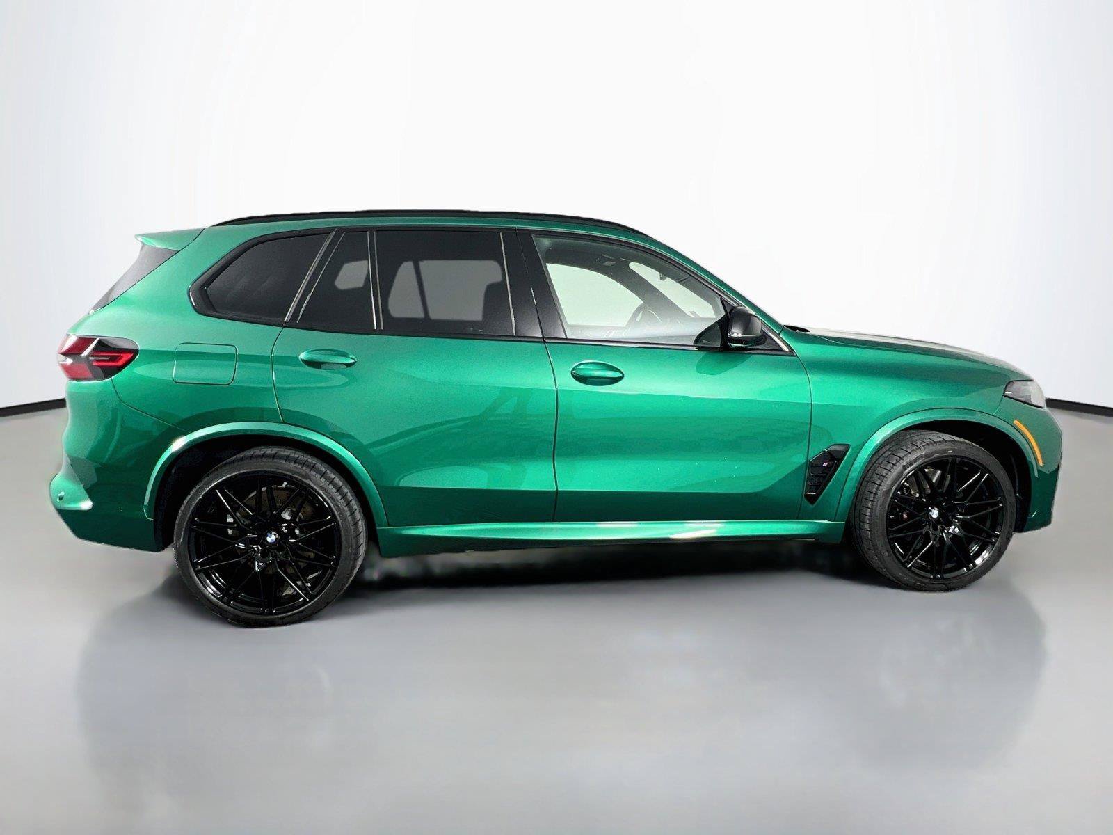 New 2026 BMW X5 M Competition w/ Executive Package AWD/4WD image 7