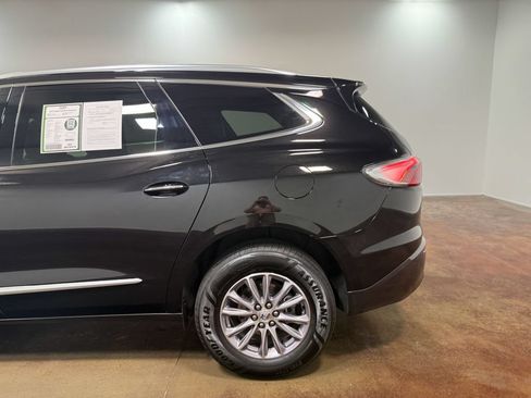 Used 2023 Buick Enclave Essence AWD/4WD image 36