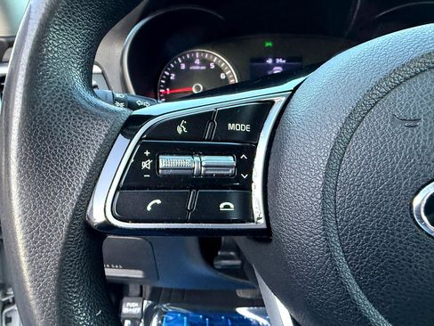 Used 2020 Kia Optima LX image 24