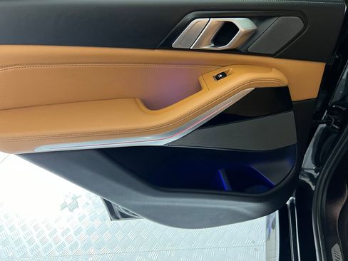 Used 2023 BMW X5 M50i w/ Climate Comfort Package image 33