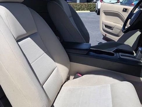 Used 2006 Ford Mustang Convertible image 12