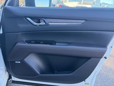 New 2025 MAZDA CX-5 Signature image 25