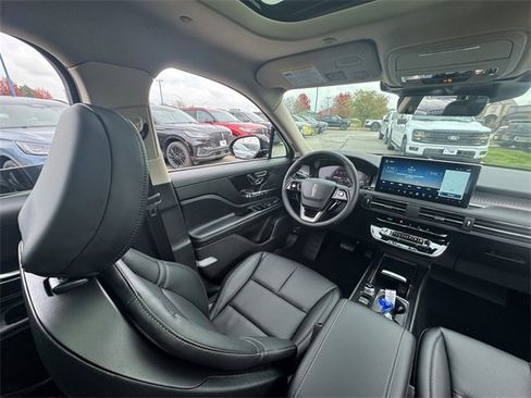 New 2026 Lincoln Corsair Premiere image 18