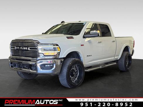 Used 2022 RAM 2500 Laramie AWD/4WD image 1