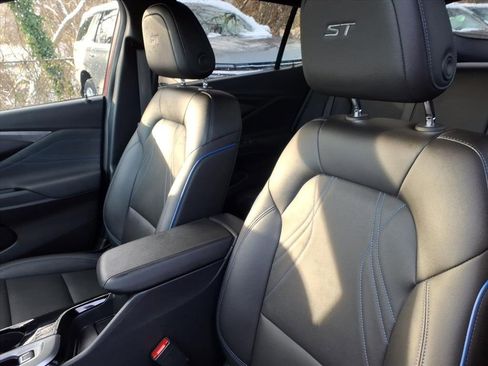 Used 2024 Buick Envista Sport Touring w/ Convenience I Package image 12