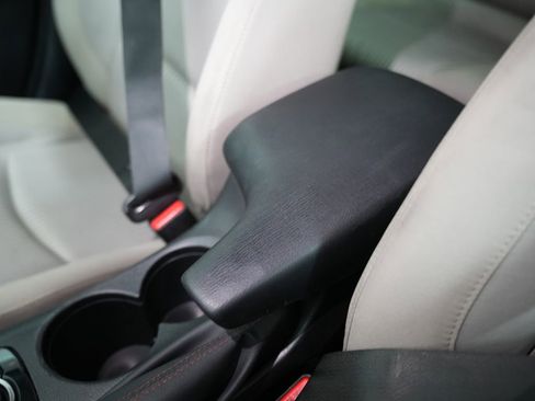 Used 2015 MAZDA MAZDA3 i Touring image 28