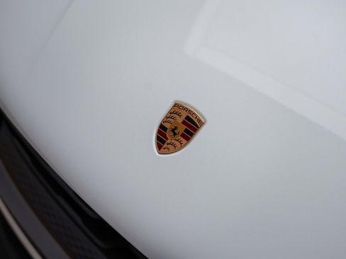 Used 2025 Porsche Macan Turbo image 13