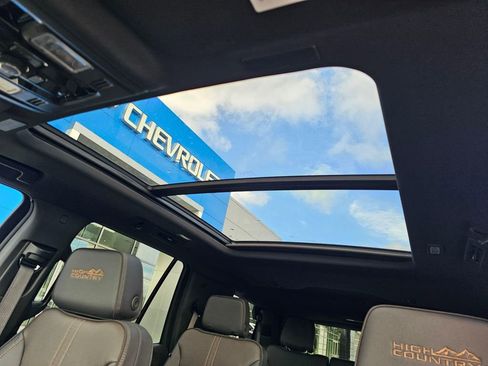 New 2026 Chevrolet Tahoe High Country image 25