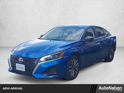 Used 2025 Nissan Altima 2.5 SV
