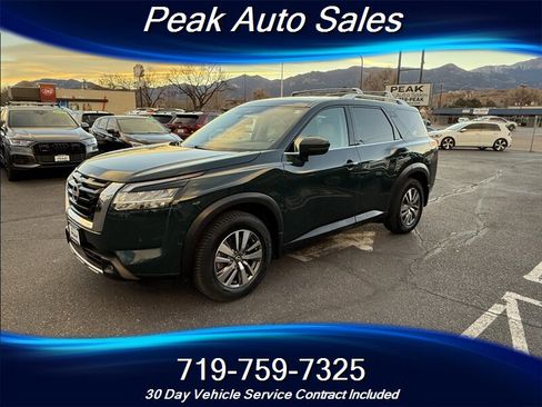 Used 2022 Nissan Pathfinder SL image 3