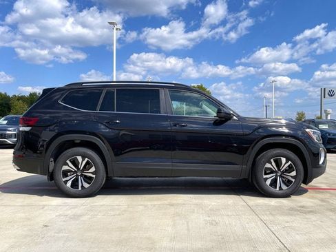 New 2026 Volkswagen Atlas SE image 7