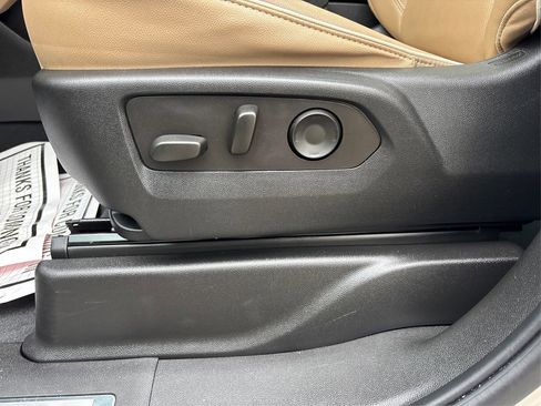 Used 2023 Chevrolet Tahoe Premier w/ Premium Package 2 image 39