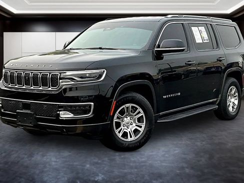 Used 2022 Jeep Wagoneer Series I w/ Convenience Group I AWD/4WD image 3