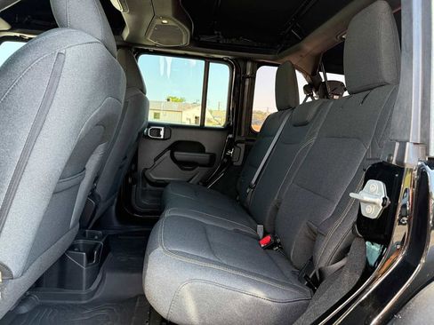 Used 2024 Jeep Wrangler Willys image 36