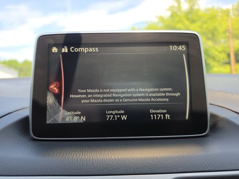 Used 2015 MAZDA MAZDA3 i Touring w/ Technology Package FWD image 33