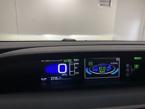 Used 2020 Toyota Prius Prime XLE image 30