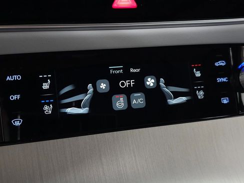 Used 2026 Genesis GV70 2.5T Advanced image 26