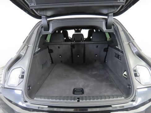 Certified 2025 BMW iX xDrive50 image 27