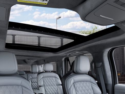 New 2027 Lincoln Navigator L Black Label w/ Black Label Special Edition AWD/4WD image 22