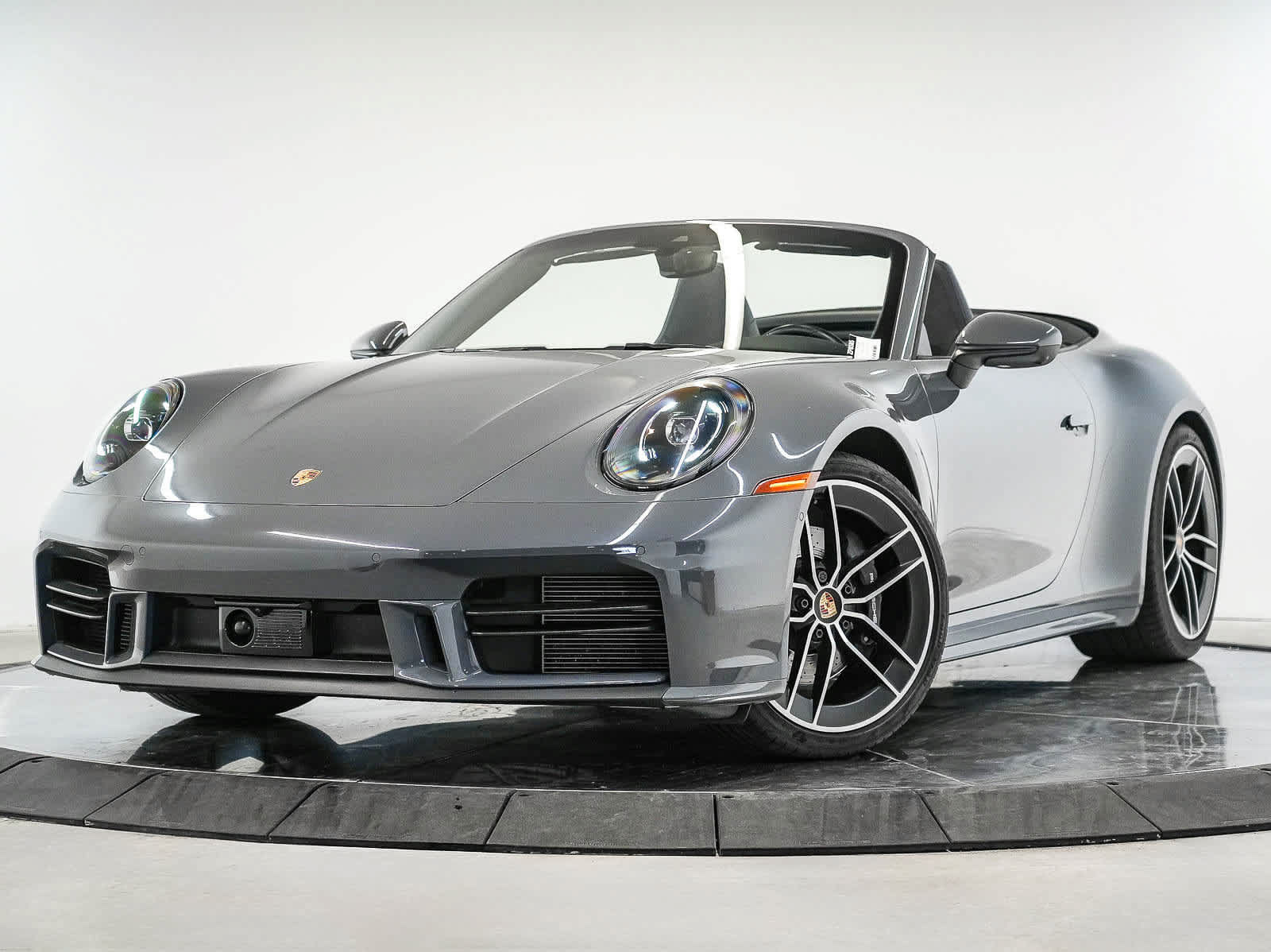 Certified 2025 Porsche 911 Carrera RWD image 1