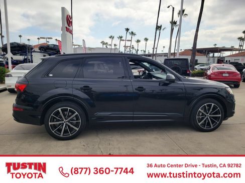 Used 2020 Audi Q7 3.0T Prestige w/ Prestige Package AWD/4WD image 3