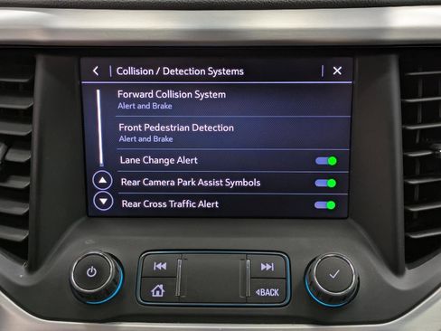 Used 2022 GMC Acadia SLE w/ Driver Convenience Package image 6