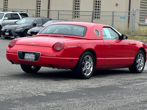 Used 2005 Ford Thunderbird RWD image 3