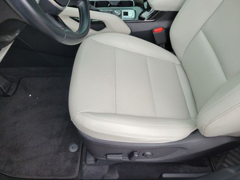 Used 2024 Kia Telluride S w/ S Sunroof Package FWD image 25