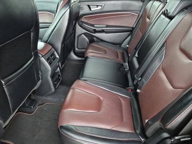 Used 2022 Ford Edge Titanium w/ Equipment Group 301A AWD/4WD image 19