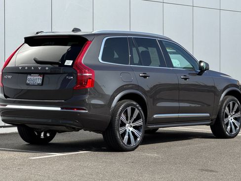 Used 2025 Volvo XC90 T8 Core w/ Protection Package Premier AWD/4WD image 5