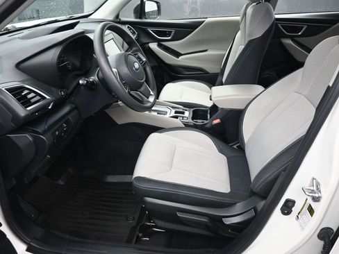 Used 2023 Subaru Forester image 9