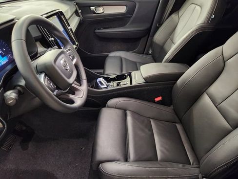Certified 2026 Volvo XC40 B5 Plus AWD/4WD image 14