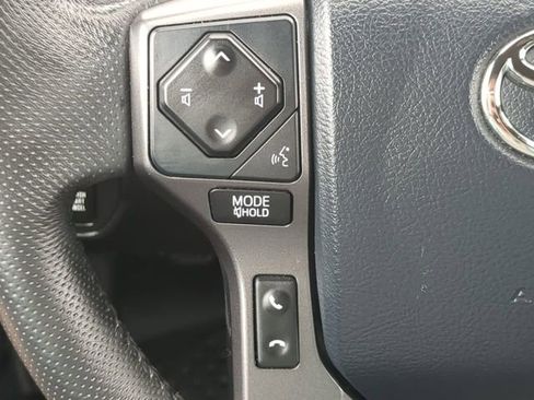 Used 2019 Toyota Tacoma TRD Sport AWD/4WD image 25