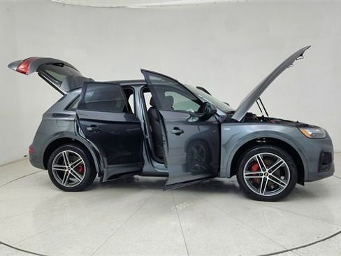 Used 2025 Audi Q5 e Premium Plus w/ Premium Plus Package image 69