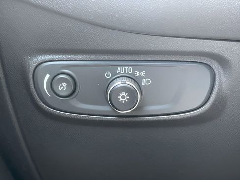Used 2023 Chevrolet Equinox LS w/ LS Convenience Package FWD image 25