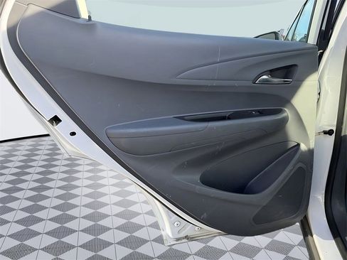 Used 2020 Chevrolet Bolt LT image 28