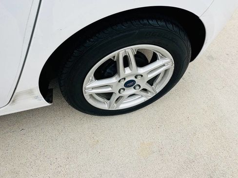 Used 2019 Ford Fiesta SE FWD image 28