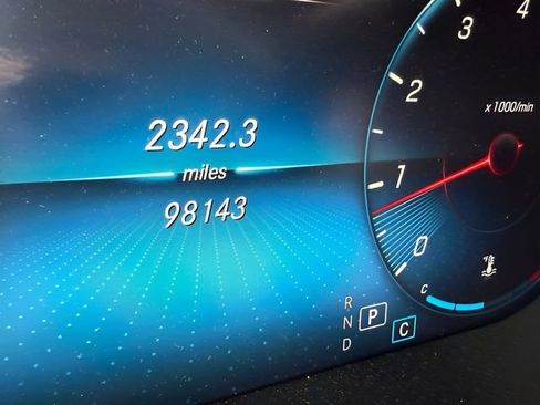 Used 2022 Mercedes-Benz GLC 300 4MATIC image 16