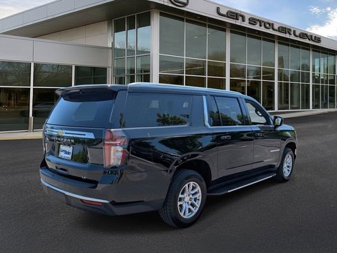 Used 2023 Chevrolet Suburban LT AWD/4WD image 3