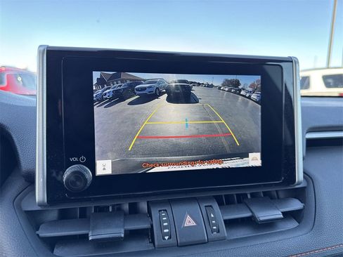 Used 2024 Toyota RAV4 Adventure image 17